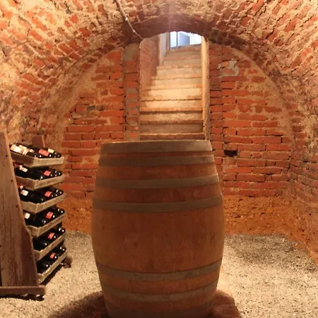 Pesce, Apartamento Mombaruzzo