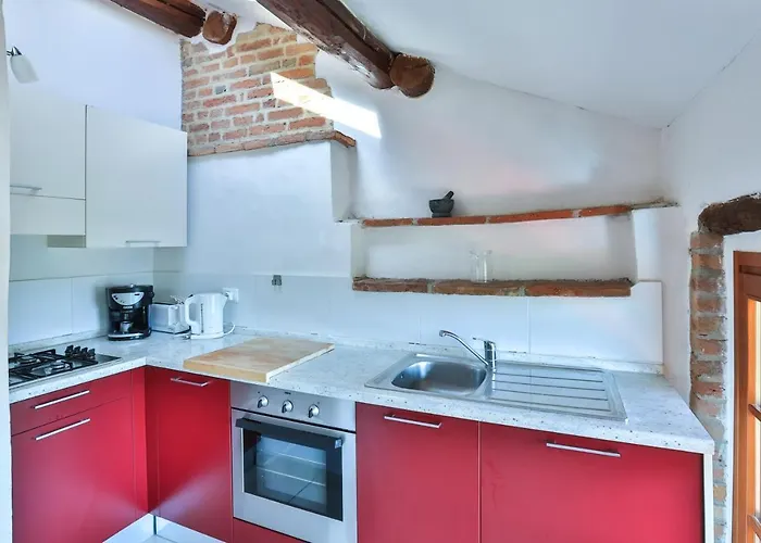 Pesce, Apartmán Mombaruzzo