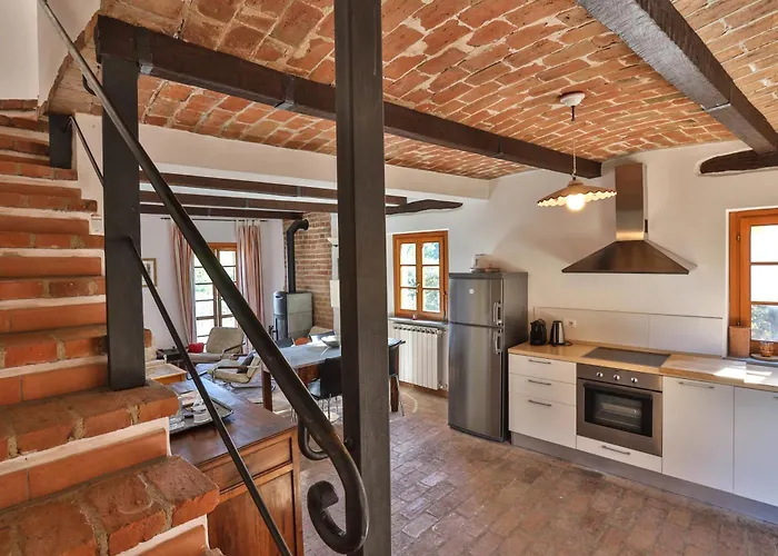 Pesce, Apartmán Mombaruzzo