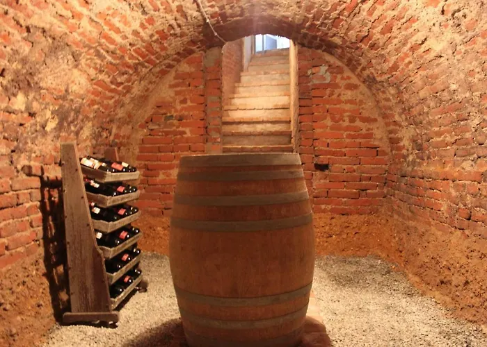 Pesce, Apartmán Mombaruzzo